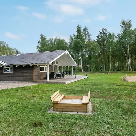 Thomasine - 1-5km From The Sea In Ne Jutland By Interhome