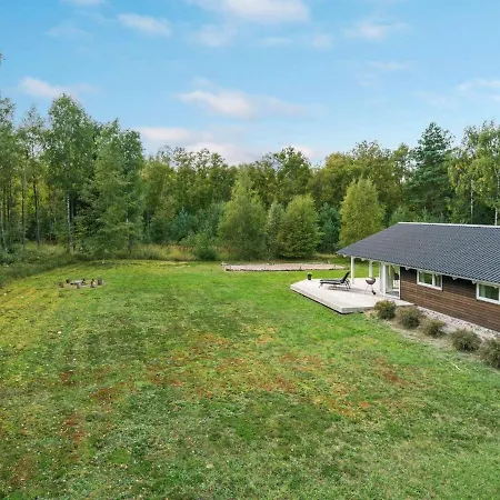 Prázdninový dům Thomasine - 1-5km From The Sea In Ne Jutland By Interhome Laeso