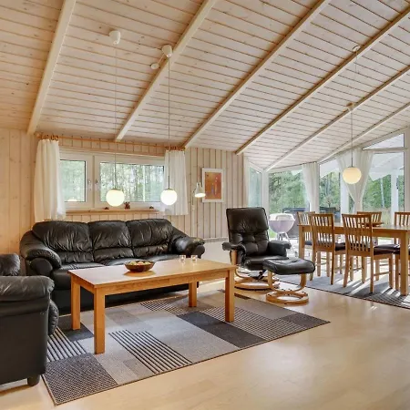 Prázdninový dům Thomasine - 1-5km From The Sea In Ne Jutland By Interhome Laeso