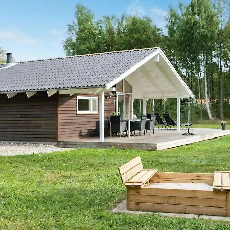 Prázdninový dům Thomasine - 1-5km From The Sea In Ne Jutland By Interhome Laeso