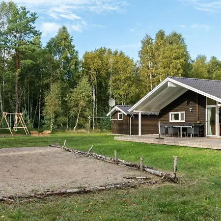 Thomasine - 1-5km From The Sea In Ne Jutland By Interhome *