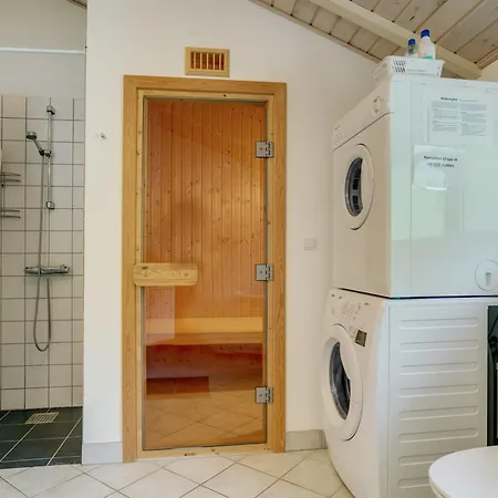 Сasa de vacaciones Thomasine - 1-5km From The Sea By Interhome