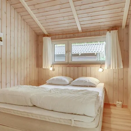 Thomasine - 1-5km From The Sea By Interhome